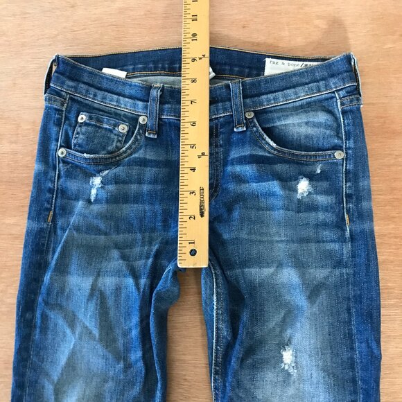 Rag & Bone Capri Skinny Jeans Women 26 Blue Low Rise Distressed Dark Wash - Picture 8 of 13